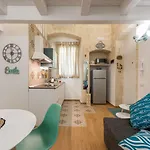 David Pretty Loft Near Station Casatuabari *