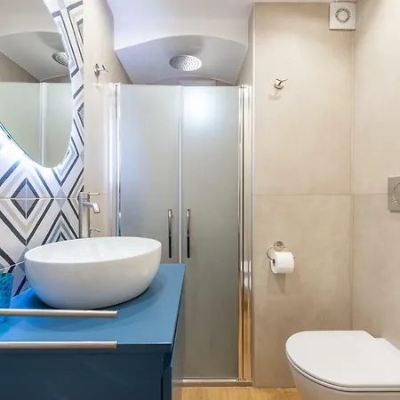 Apartment David Pretty Loft Near Station Casatuabari *