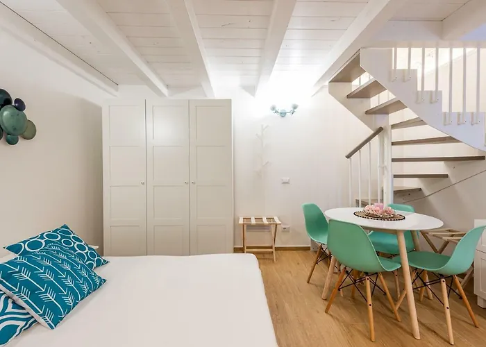 David Pretty Loft Near Station Casatuabari Apartment *